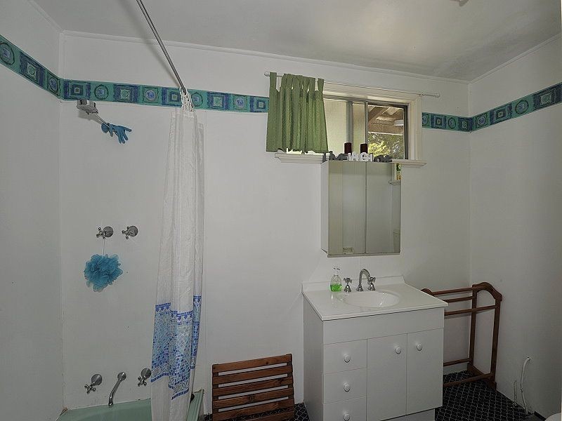 16 Nesbit Road, Greenfields WA 6210