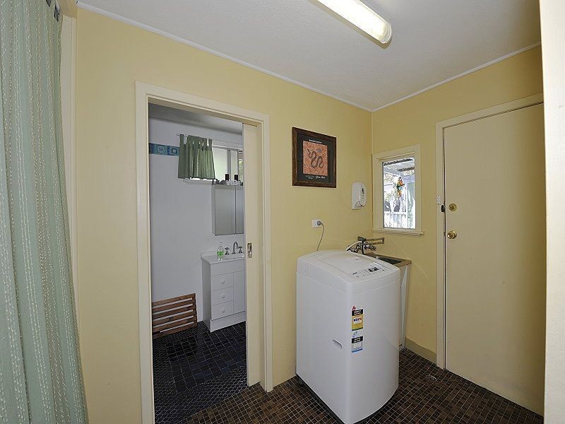 16 Nesbit Road, Greenfields WA 6210