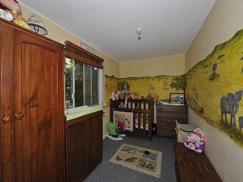 16 Nesbit Road, Greenfields WA 6210