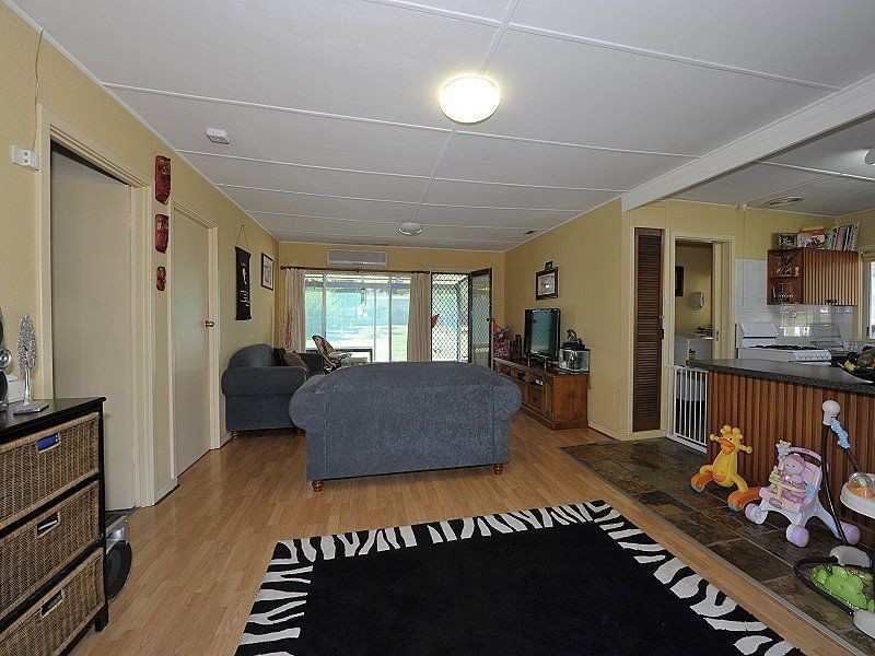 16 Nesbit Road, Greenfields WA 6210