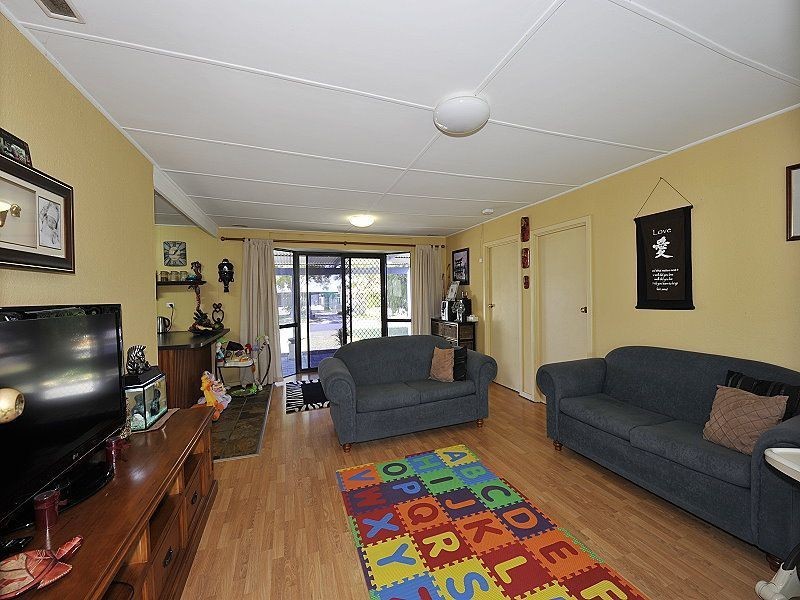 16 Nesbit Road, Greenfields WA 6210