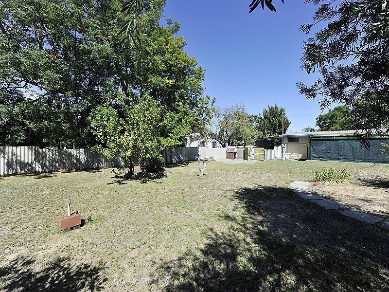 16 Nesbit Road, Greenfields WA 6210