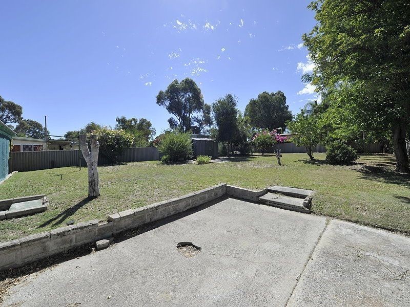 16 Nesbit Road, Greenfields WA 6210