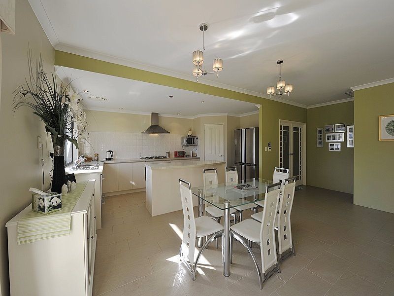 20 Guillardon Terrace, Madora Bay WA 6210