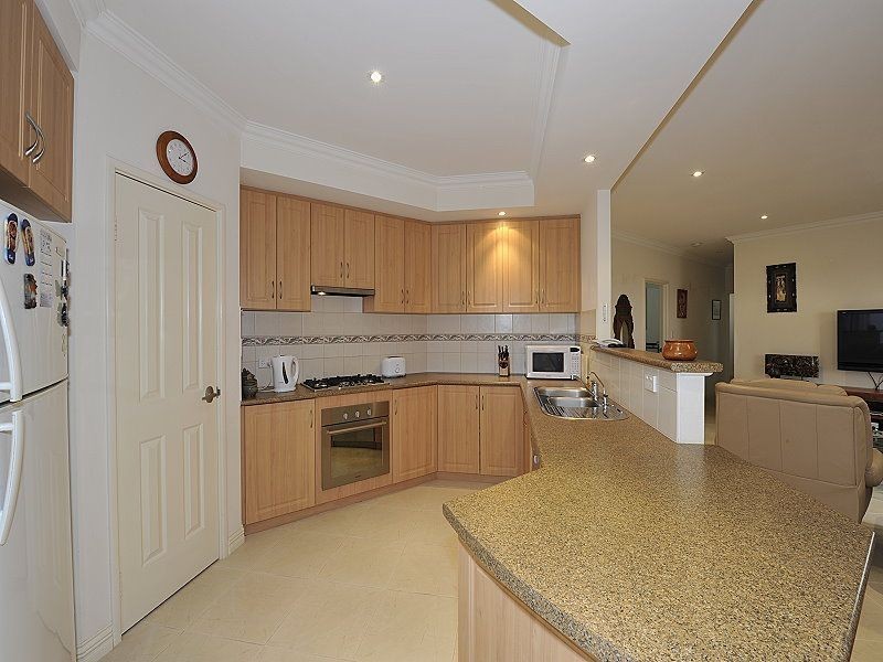 12c Wattleglen Avenue, Erskine WA 6210