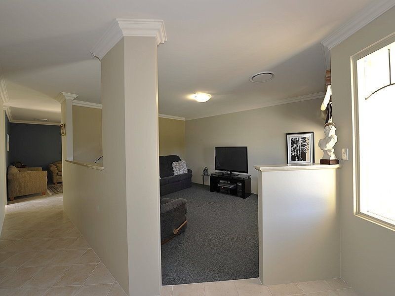 49 Newport Drive, Dudley Park WA 6210