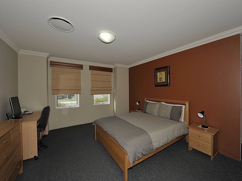 49 Newport Drive, Dudley Park WA 6210