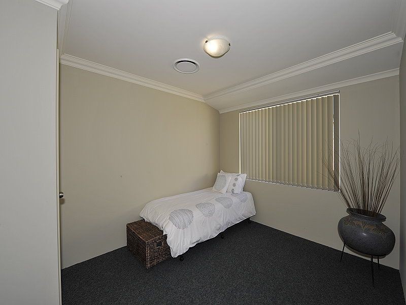 49 Newport Drive, Dudley Park WA 6210