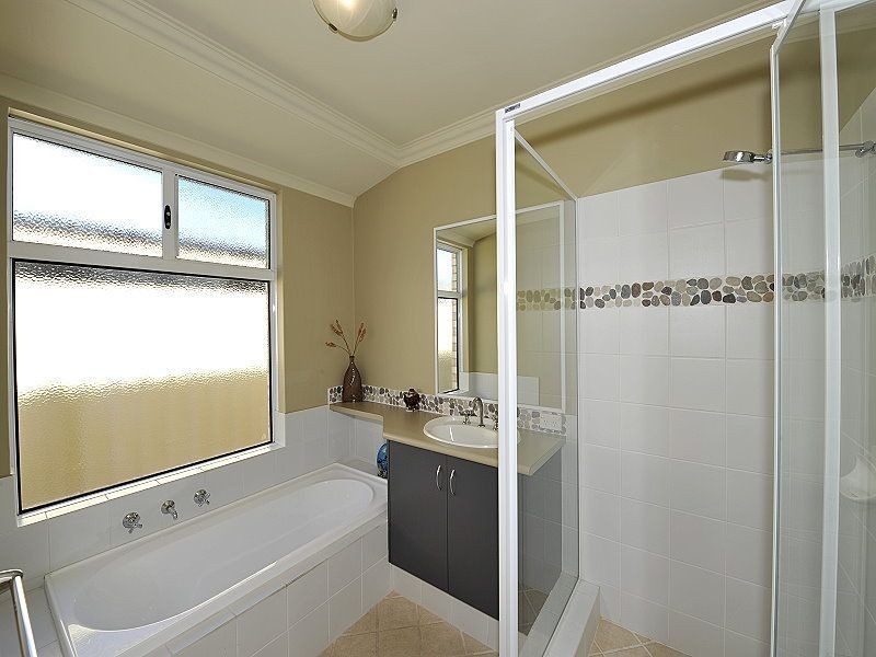 49 Newport Drive, Dudley Park WA 6210