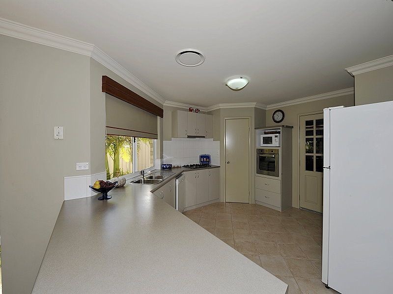 49 Newport Drive, Dudley Park WA 6210