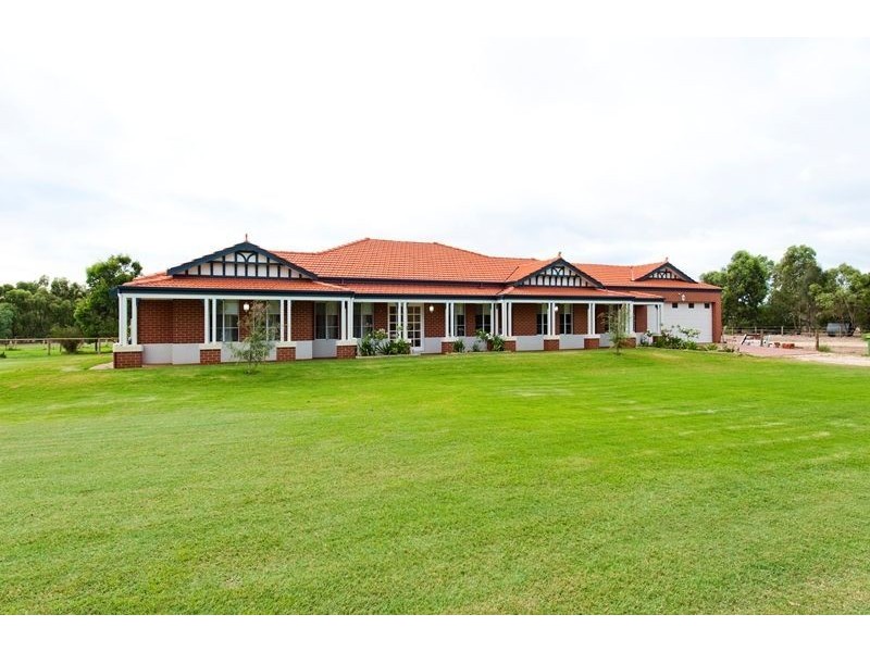 708 Curtis Lane, Pinjarra WA 6208