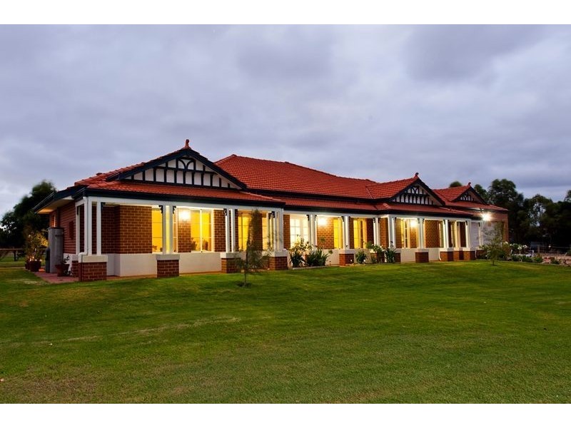 708 Curtis Lane, Pinjarra WA 6208