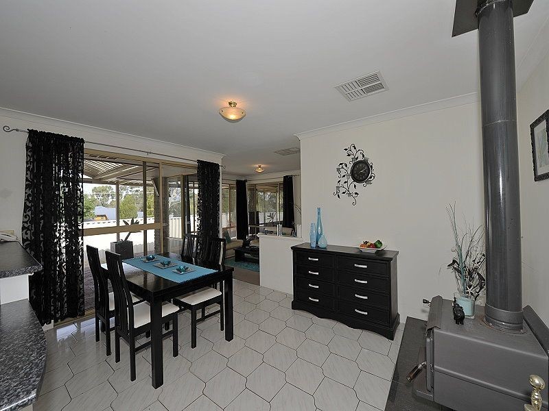 17 Wattle Close, Bouvard WA 6211