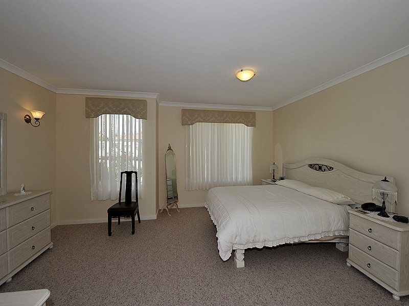 35 Cunderdin Loop, Dawesville WA 6211