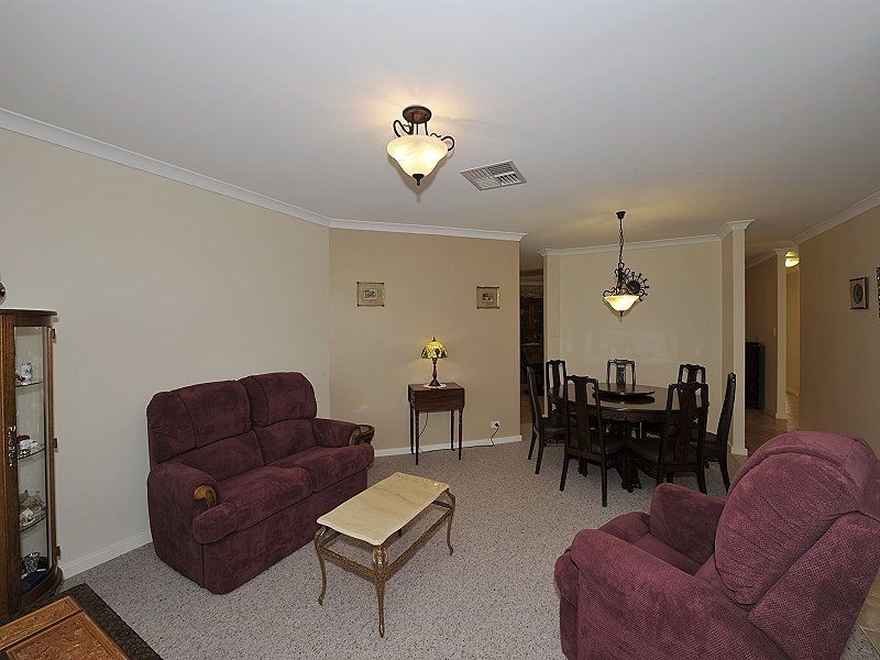 35 Cunderdin Loop, Dawesville WA 6211