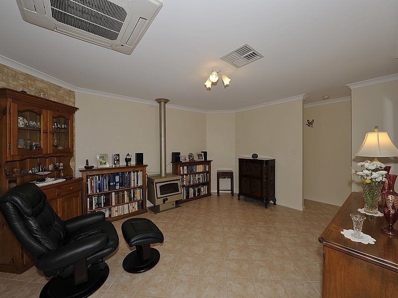 35 Cunderdin Loop, Dawesville WA 6211