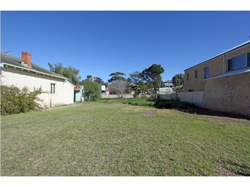 64 Mary Street, Halls Head WA 6210