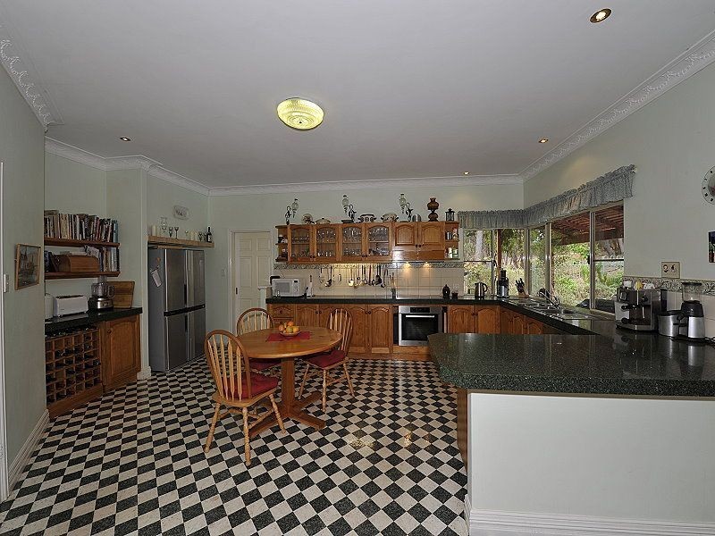 42 Marlee Road, Parklands WA 6180