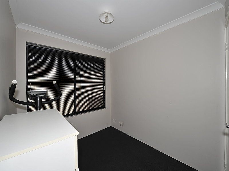 49 Highcliffe Circle, Lakelands WA 6180