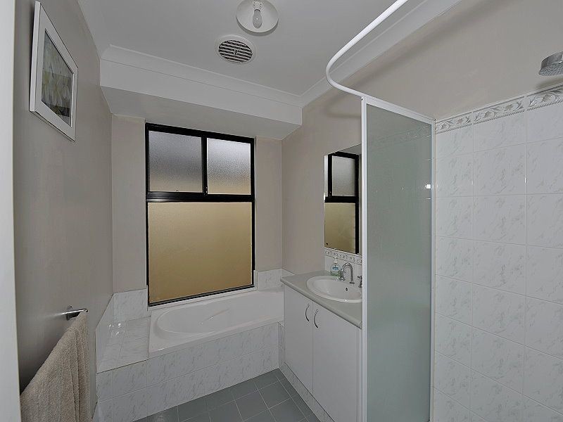 49 Highcliffe Circle, Lakelands WA 6180