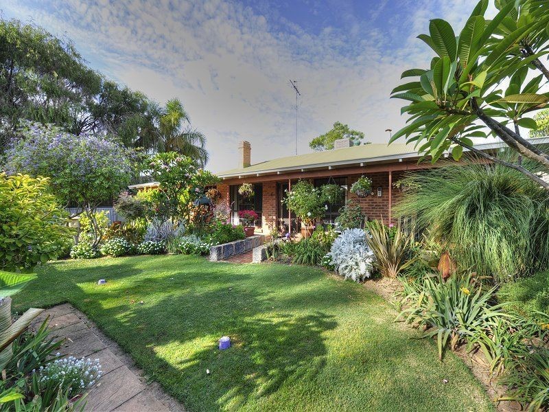 21 Nesbit Road, Greenfields WA 6210