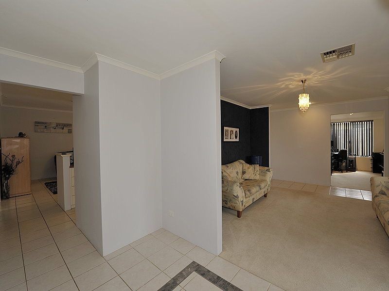 9 Glenbrook Lane, Meadow Springs WA 6210