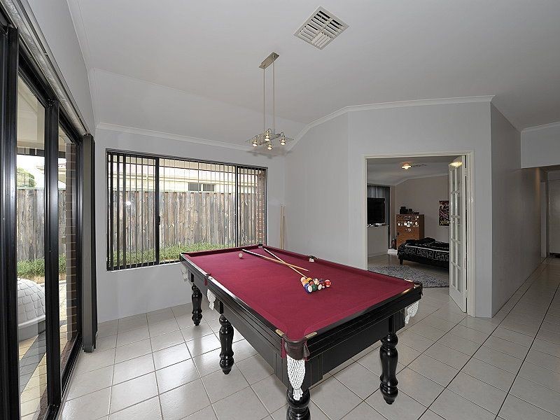 9 Glenbrook Lane, Meadow Springs WA 6210