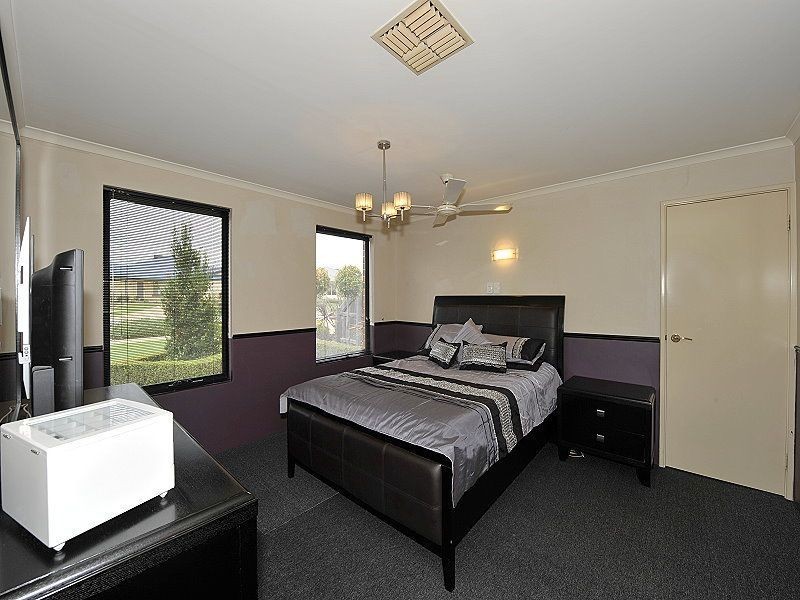 9 Glenbrook Lane, Meadow Springs WA 6210