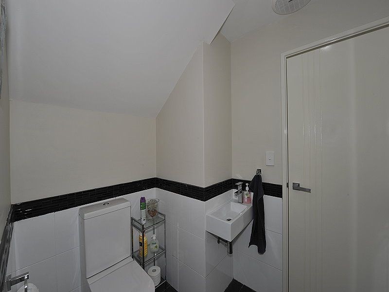 97 Darwin Terrace, Dudley Park WA 6210
