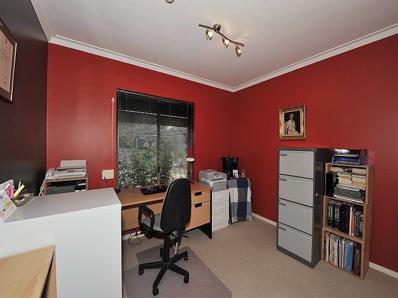 26 Arundel Drive, Halls Head WA 6210