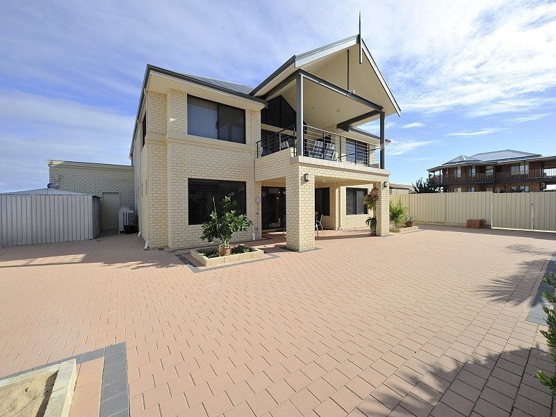 1 Nannup Close, Dawesville WA 6211