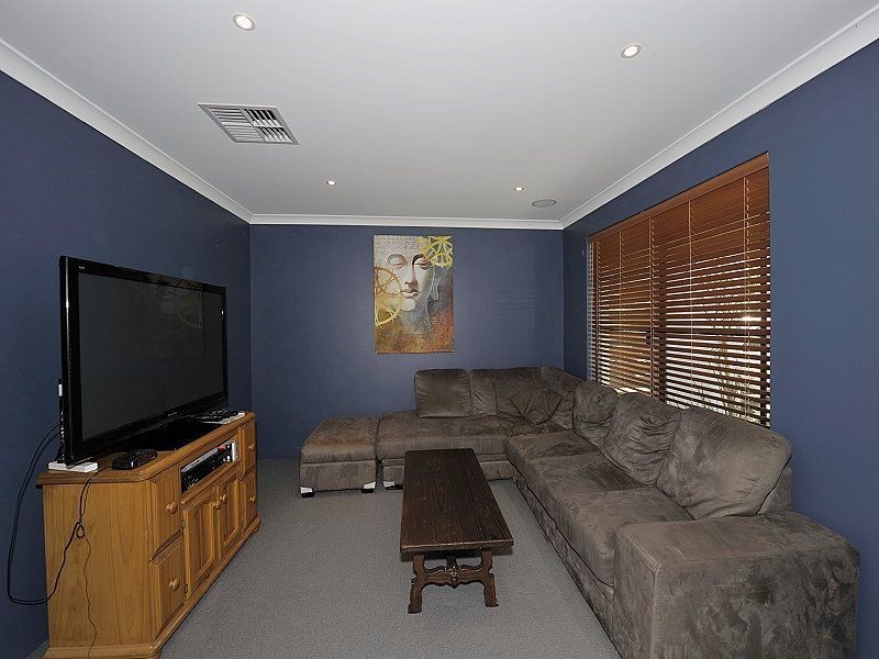 57 Ballard Meander, Lakelands WA 6180