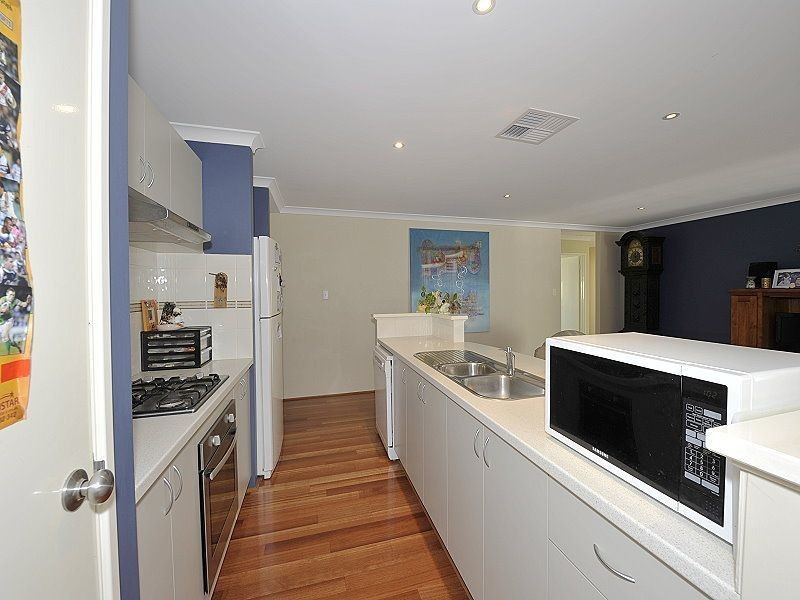 57 Ballard Meander, Lakelands WA 6180