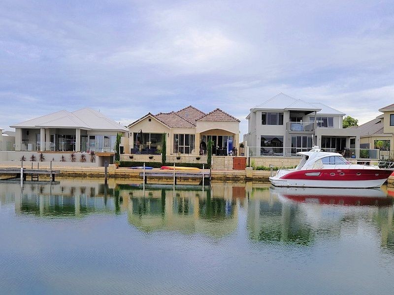 7 Twilight Court, Dudley Park WA 6210