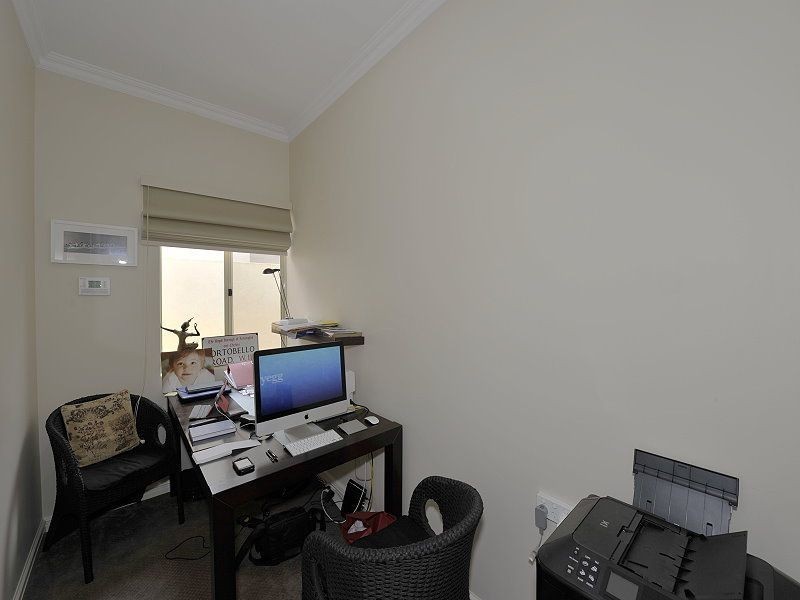 7 Twilight Court, Dudley Park WA 6210