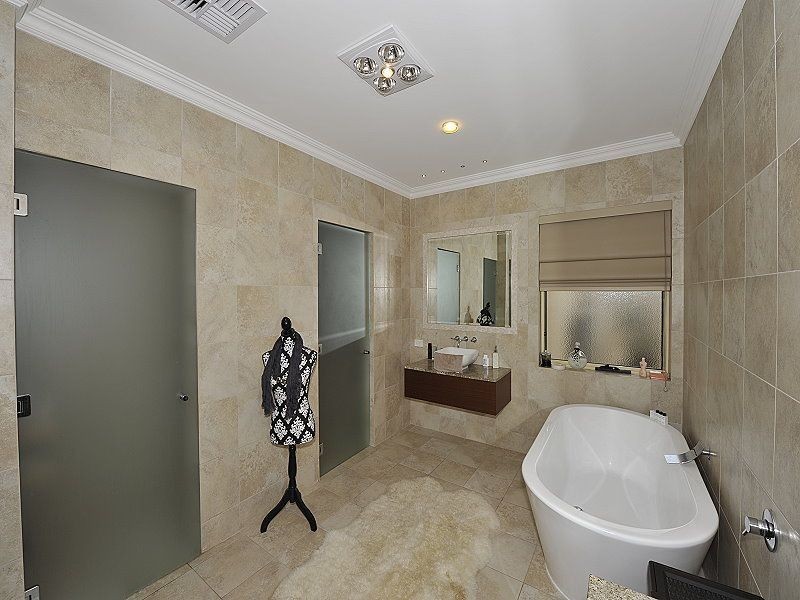 7 Twilight Court, Dudley Park WA 6210