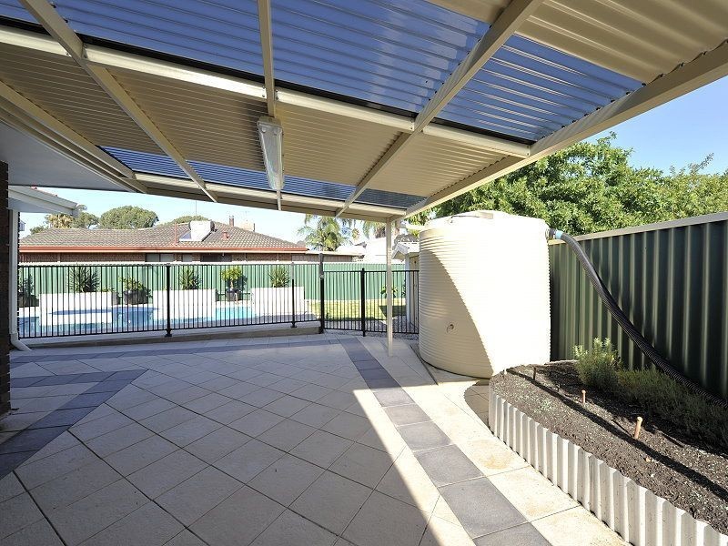 18 Darling Way, Greenfields WA 6210