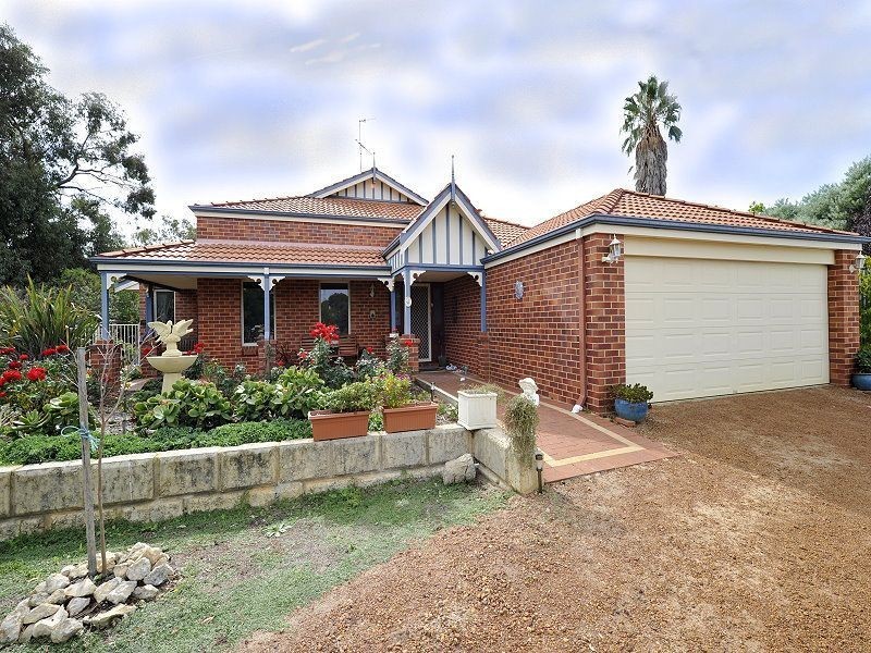 4 Jacaranda Drive, North Yunderup WA 6208