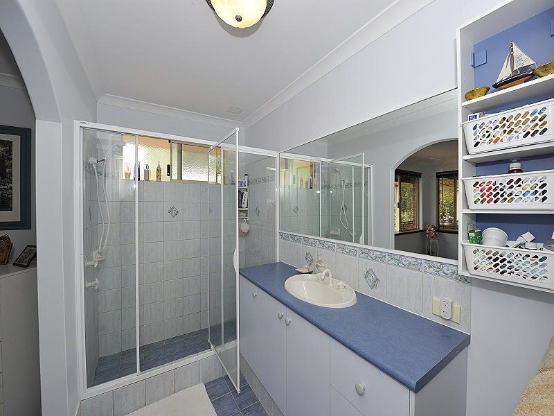 4 Jacaranda Drive, North Yunderup WA 6208