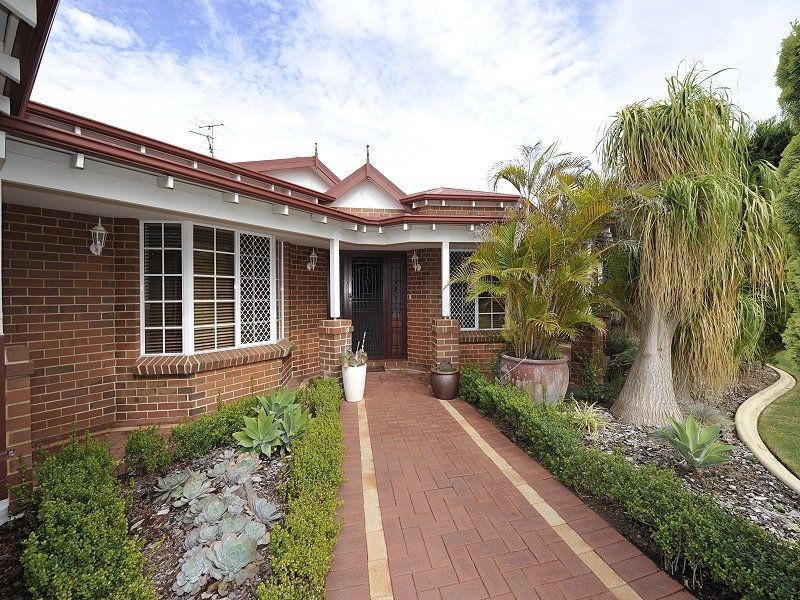 57 Caravel Way, Halls Head WA 6210