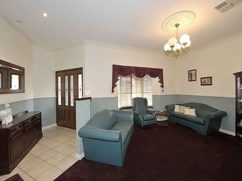 57 Caravel Way, Halls Head WA 6210