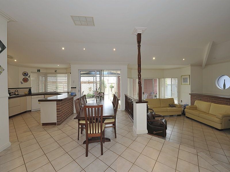 57 Caravel Way, Halls Head WA 6210