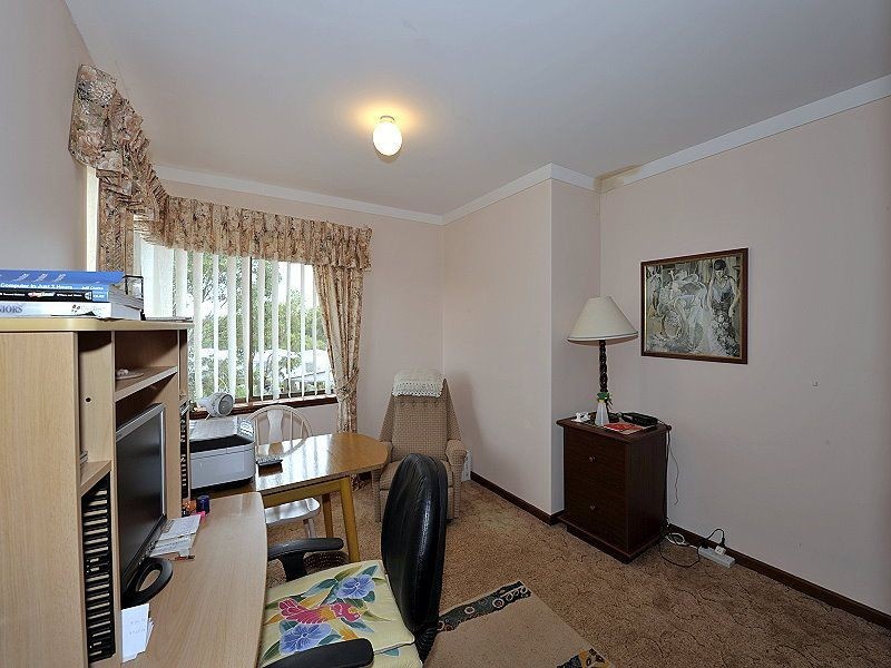 4/34 Oaklands Avenue, Halls Head WA 6210