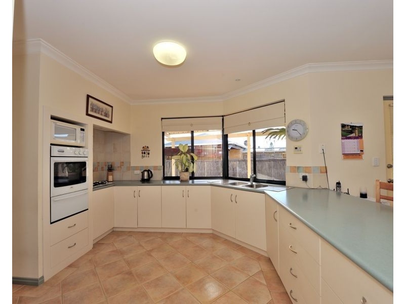 2 Sandra Street, Falcon WA 6210