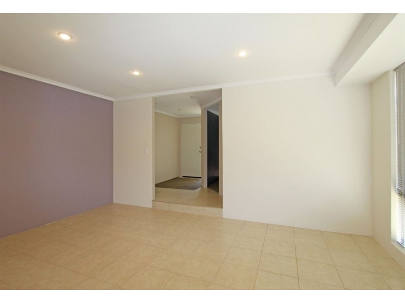 6 Salome Crescent, Lakelands WA 6180