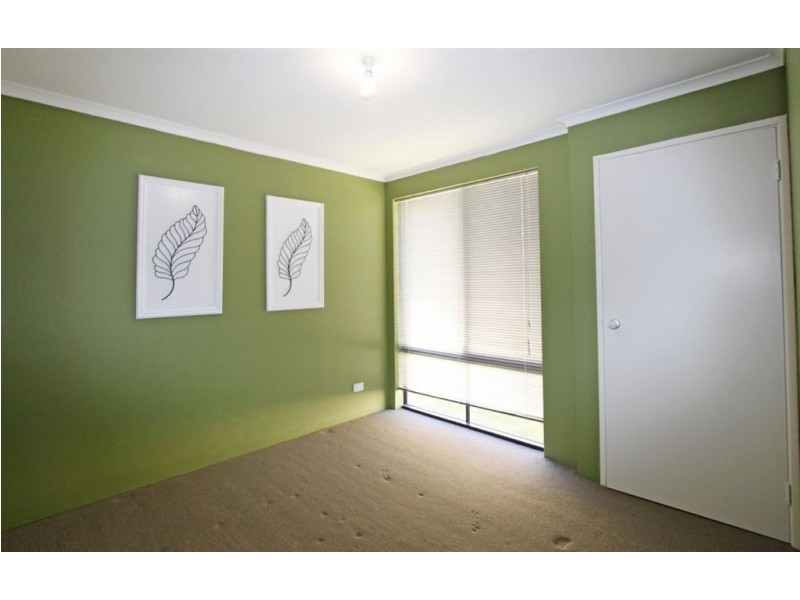 6 Salome Crescent, Lakelands WA 6180