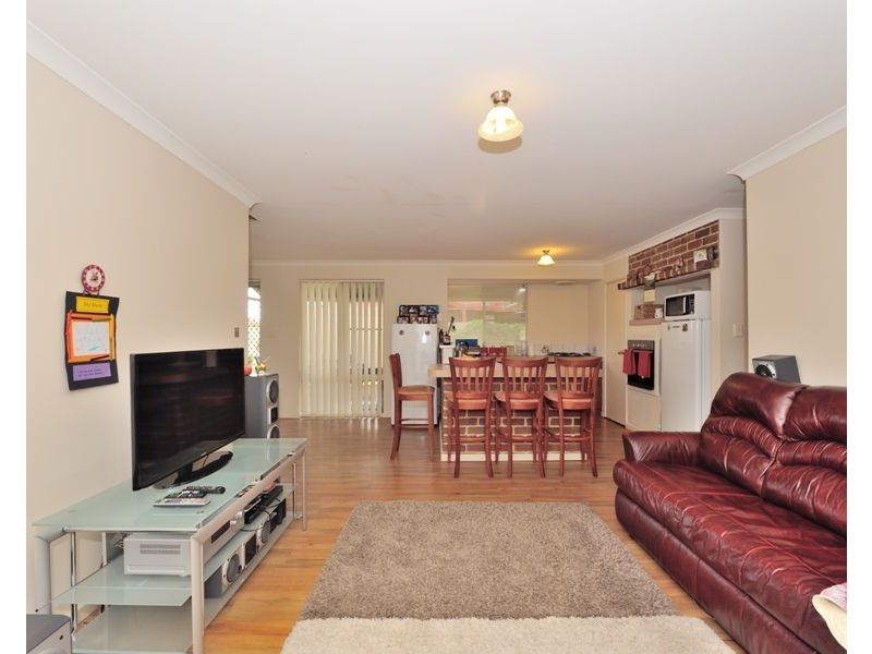 9 La Grange Place, Meadow Springs WA 6210