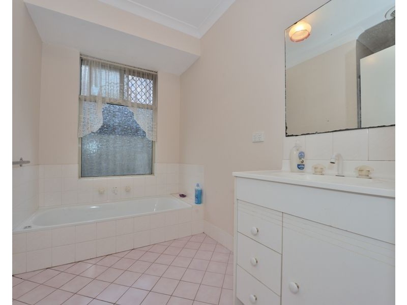 6 Wannyne Street, Mandurah WA 6210