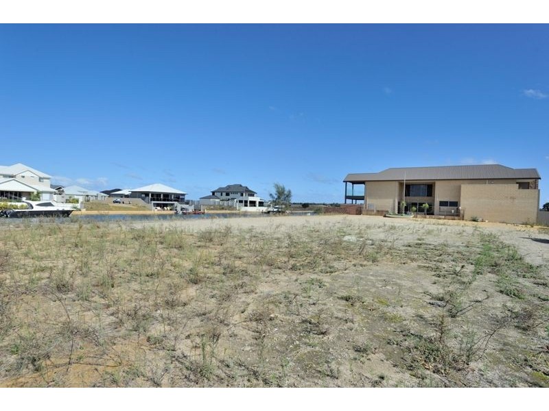 15 Arcadia Close, Dudley Park WA 6210