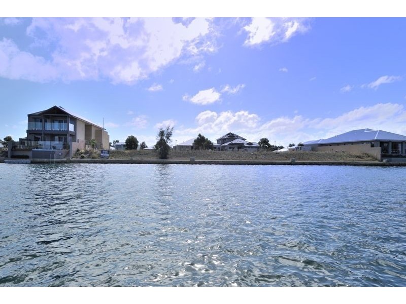 15 Arcadia Close, Dudley Park WA 6210